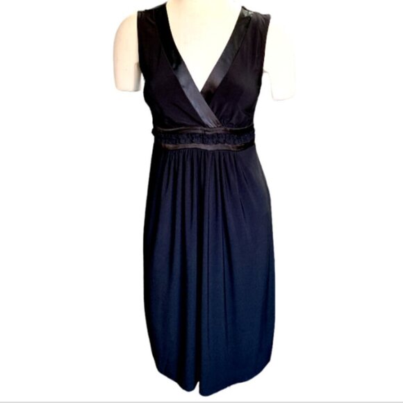 Daisy Fuentes Dresses & Skirts - Daisy Fuentes Sleeveless Surplice V-Neck Dress Satin Ruffle Trim Sz S Black 33S